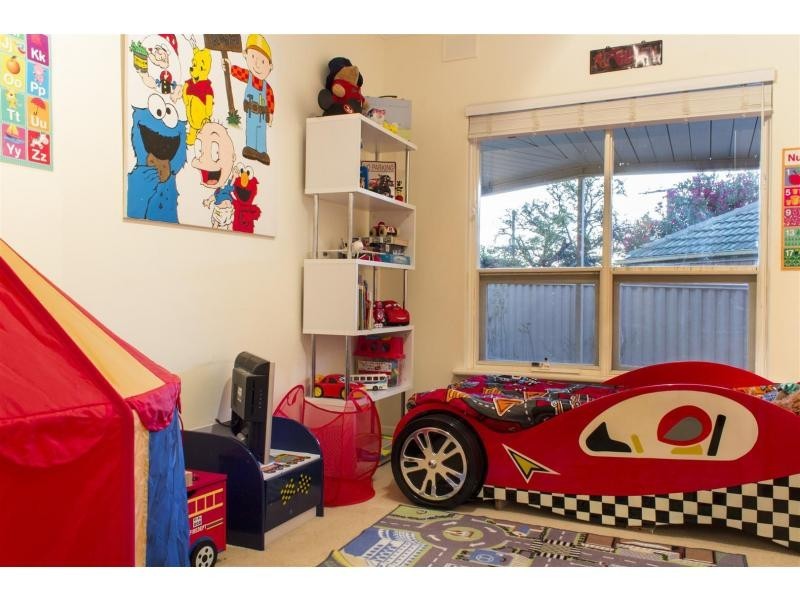 15 Roger Road, Morphett Vale SA 5162