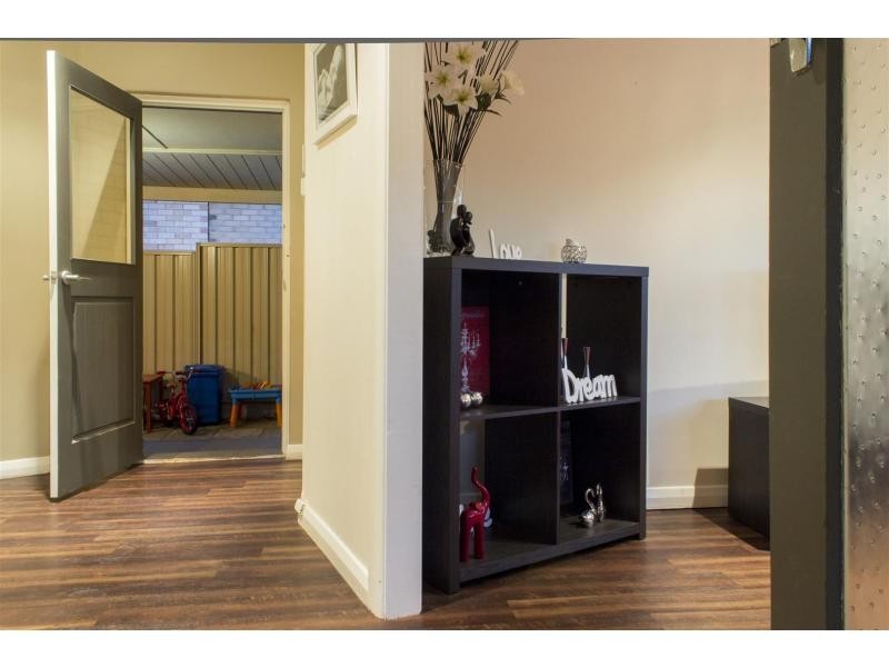 15 Roger Road, Morphett Vale SA 5162