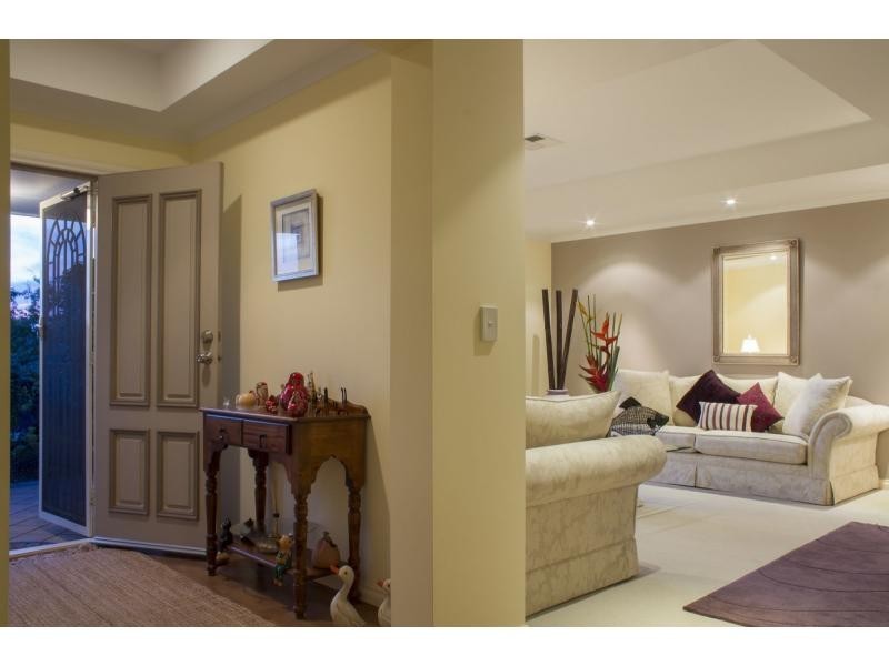 12 Annabelle Drive, Hallett Cove SA 5158