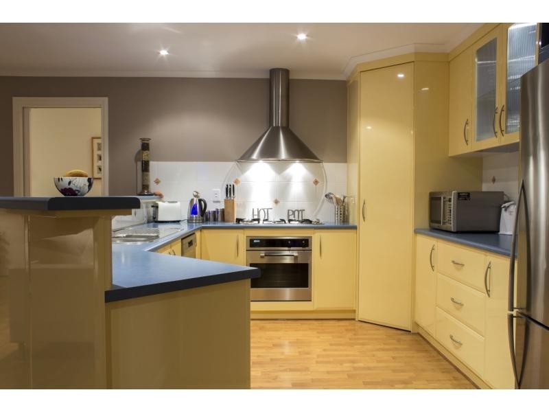 12 Annabelle Drive, Hallett Cove SA 5158