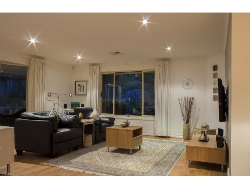 12 Annabelle Drive, Hallett Cove SA 5158