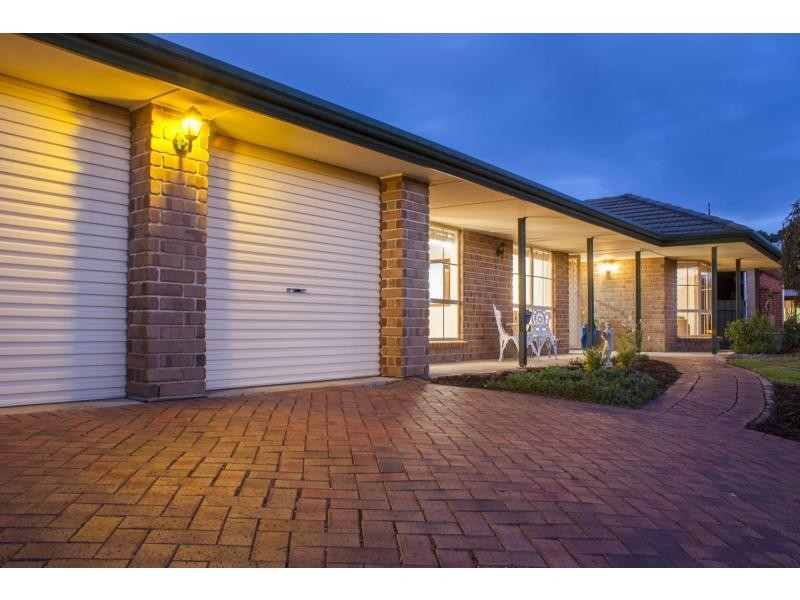 17 Shetland Street, Woodcroft SA 5162