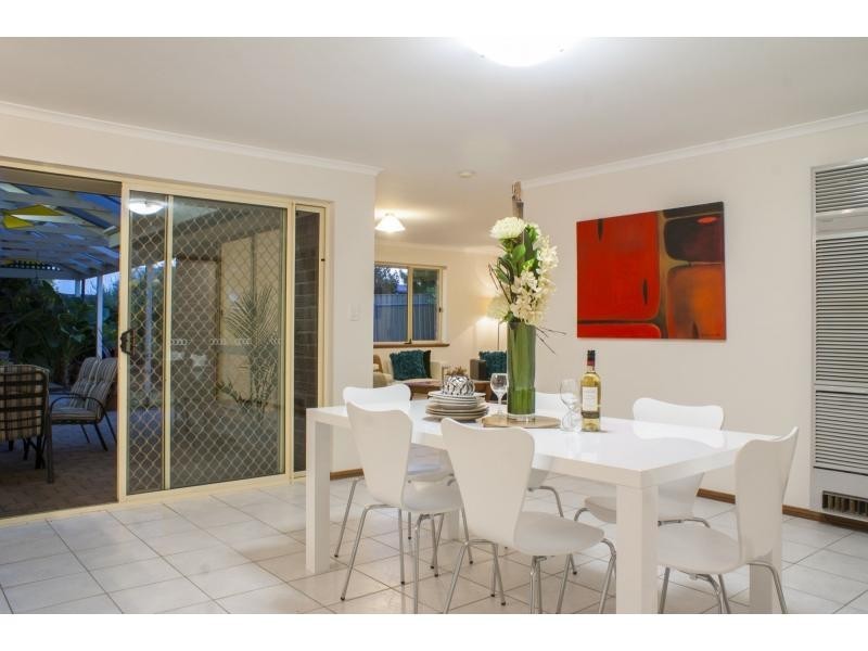 17 Shetland Street, Woodcroft SA 5162