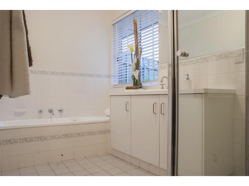 17 Shetland Street, Woodcroft SA 5162