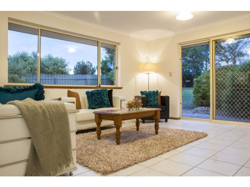 17 Shetland Street, Woodcroft SA 5162