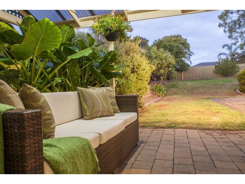 17 Shetland Street, Woodcroft SA 5162