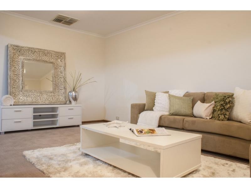 17 Shetland Street, Woodcroft SA 5162