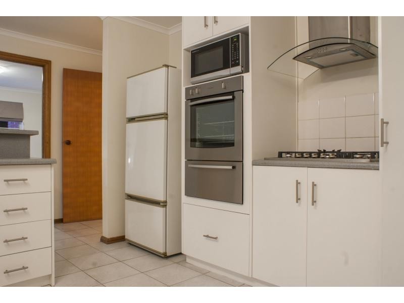 17 Shetland Street, Woodcroft SA 5162