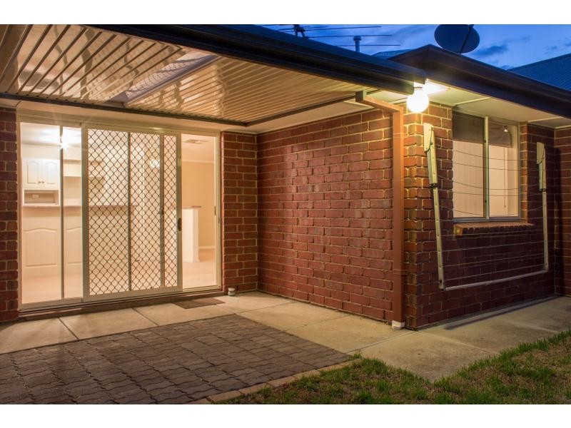 55a Dorrien Avenue, Woodcroft SA 5162