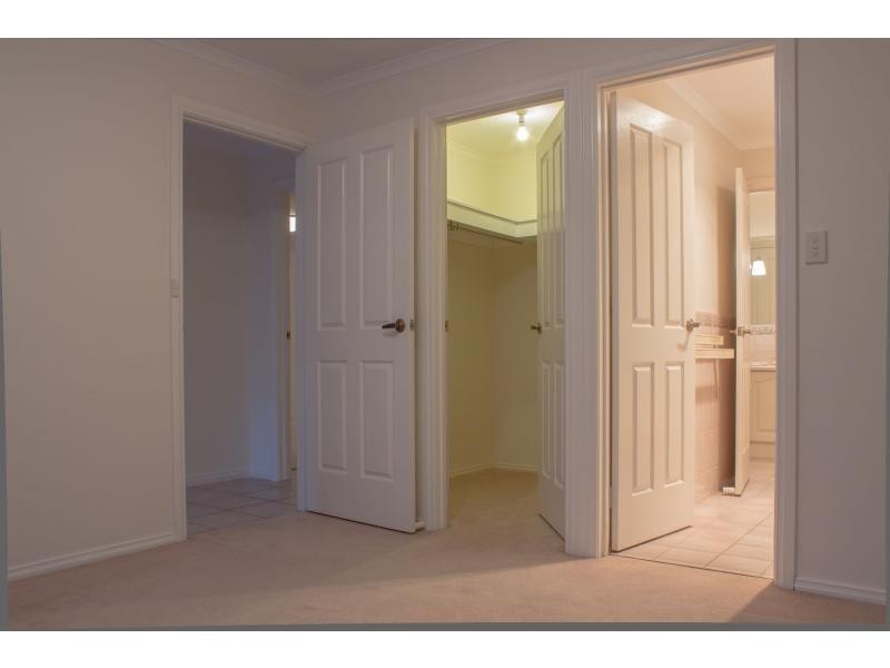 55a Dorrien Avenue, Woodcroft SA 5162