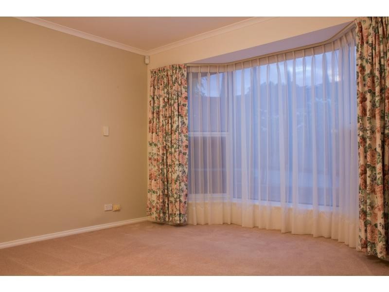 55a Dorrien Avenue, Woodcroft SA 5162