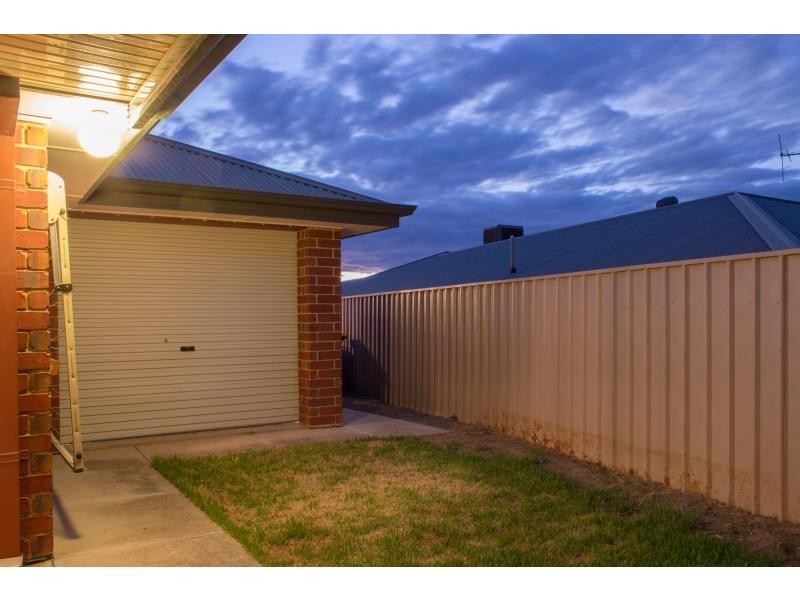 55a Dorrien Avenue, Woodcroft SA 5162