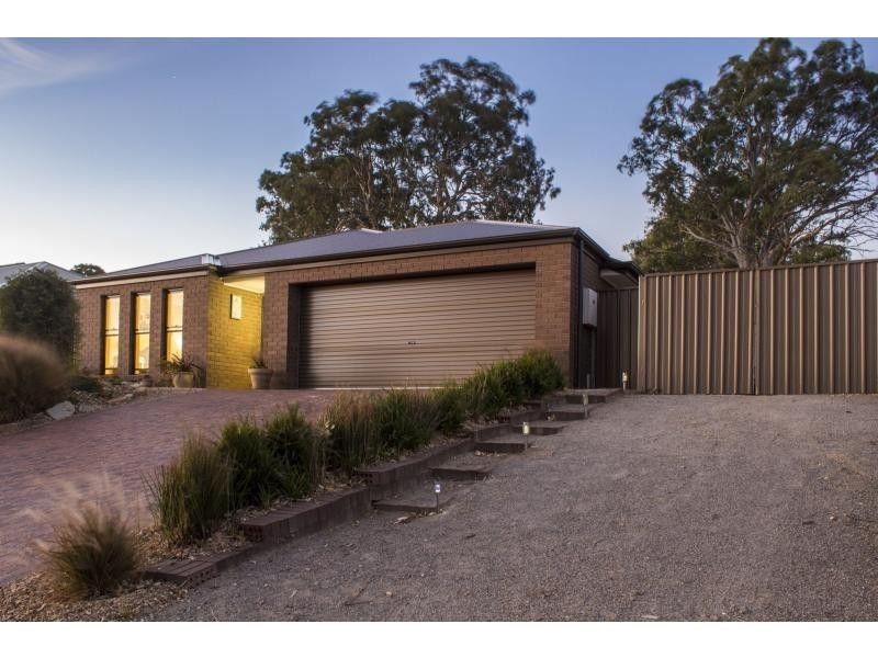 17 Barton Street, Yankalilla SA 5203