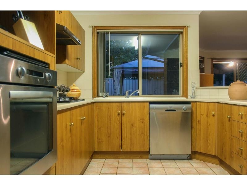 15 Maxwell Road, Hackham West SA 5163