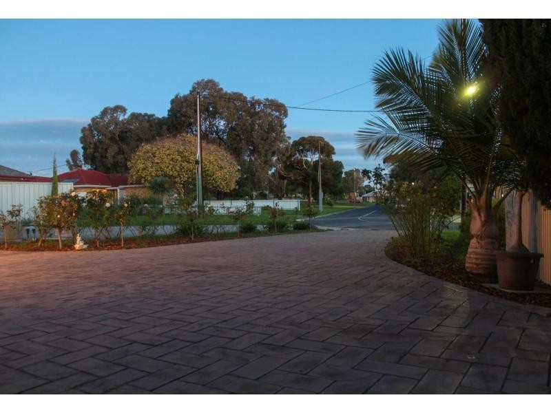 15 Maxwell Road, Hackham West SA 5163