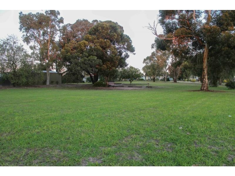 15 Maxwell Road, Hackham West SA 5163