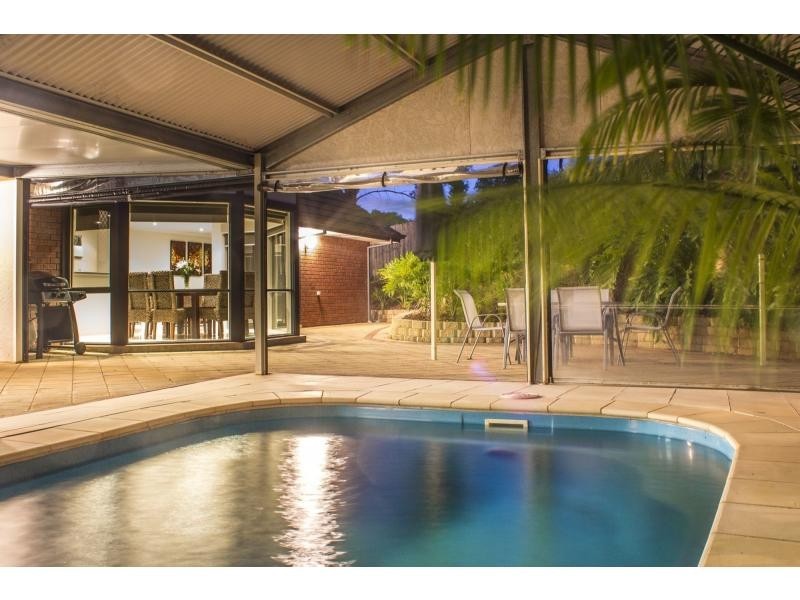 6 Douglas Fir Court, Aberfoyle Park SA 5159