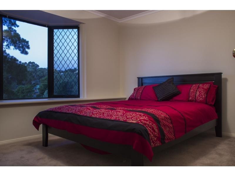 6 Douglas Fir Court, Aberfoyle Park SA 5159