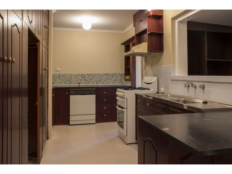 33 Ashton Rise, Huntfield Heights SA 5163