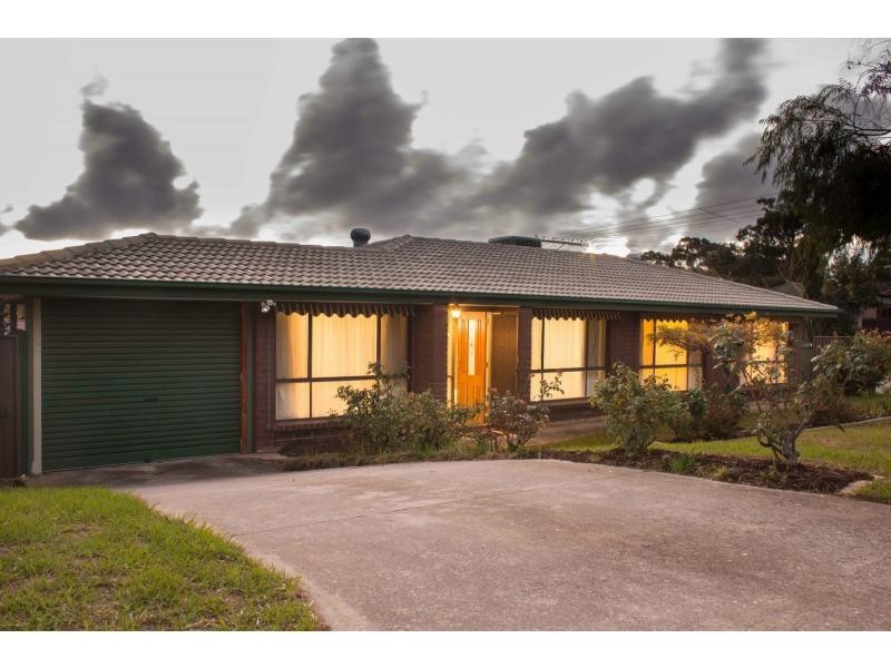 51 Lynlee Crescent, Huntfield Heights SA 5163