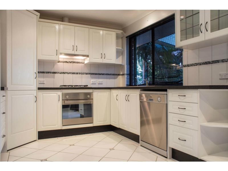 51 Lynlee Crescent, Huntfield Heights SA 5163