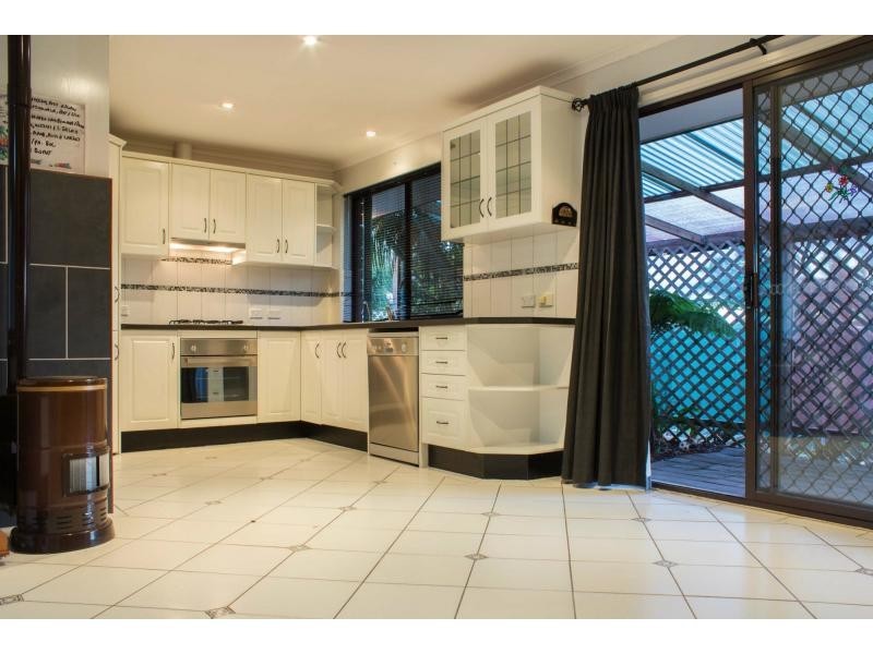 51 Lynlee Crescent, Huntfield Heights SA 5163