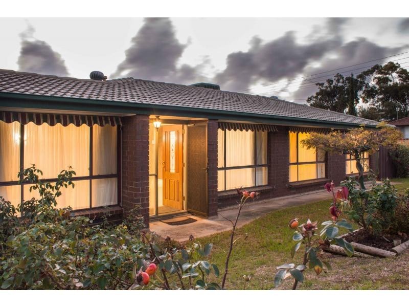 51 Lynlee Crescent, Huntfield Heights SA 5163