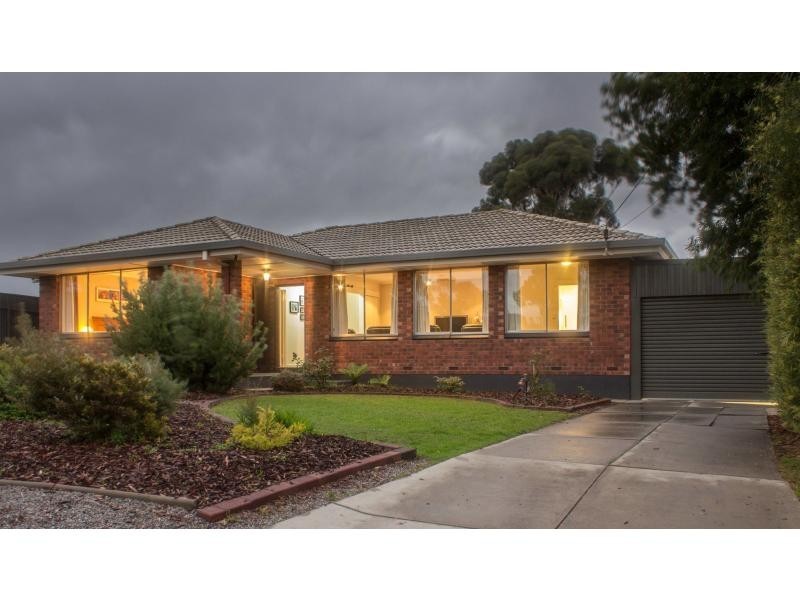 11 Ardross Crescent, Morphett Vale SA 5162