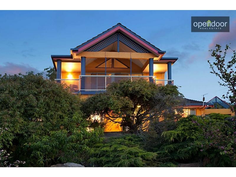 30 Lillian Street, Huntfield Heights SA 5163