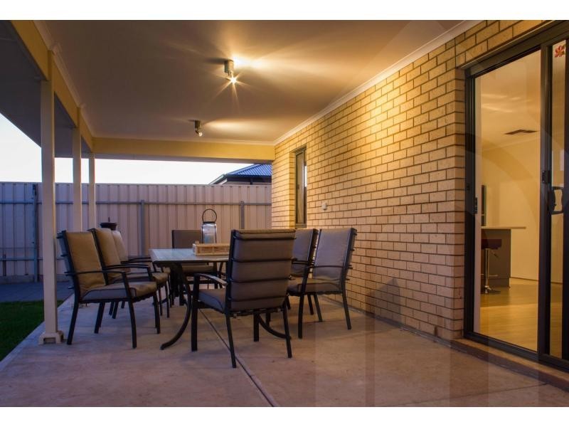 34 Quinn Street, Christie Downs SA 5164