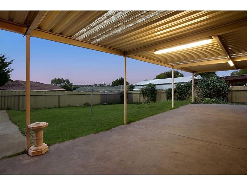 9 Glenhelen Road, Morphett Vale SA 5162