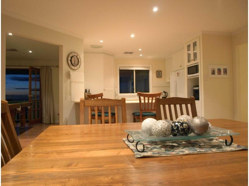 11 Coast View Court, Chandlers Hill SA 5159