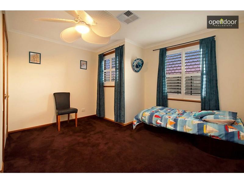 20 Freebairn Drive, Hallett Cove SA 5158