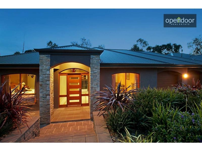 11/8 Cinnamon Way, Aberfoyle Park SA 5159