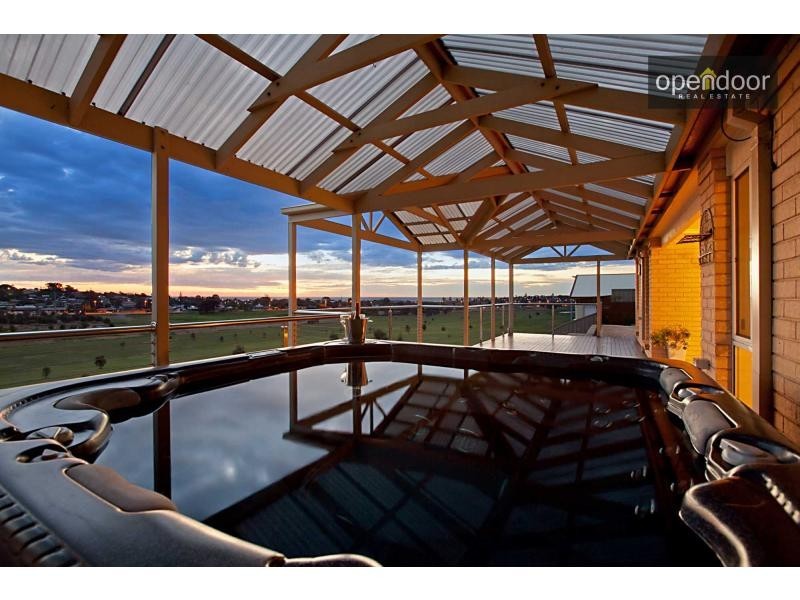 103 Grand Boulevard, Seaford Rise SA 5169