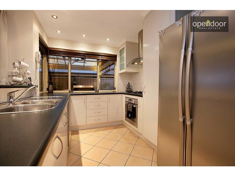 7/102 Pennys Hill Road, Hackham SA 5163