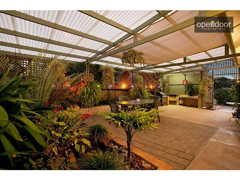 34 Burns Court, Morphett Vale SA 5162