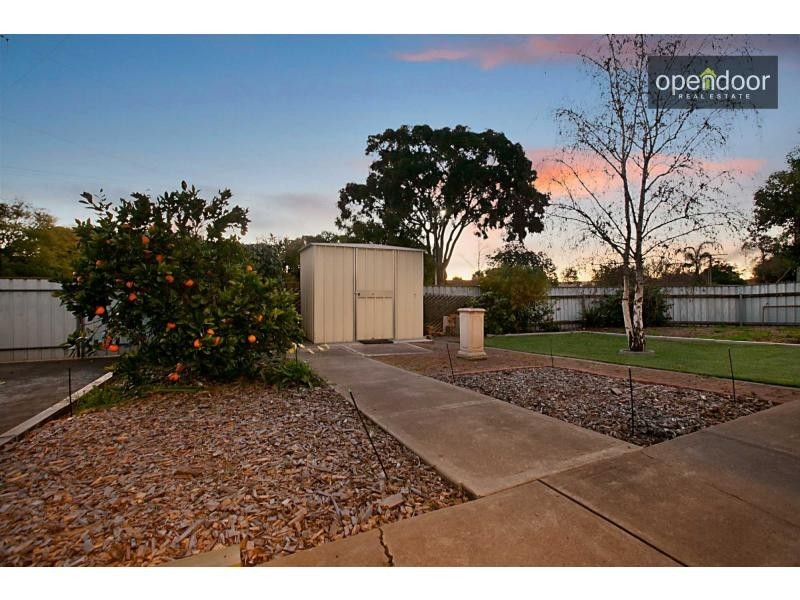 34 Burns Court, Morphett Vale SA 5162