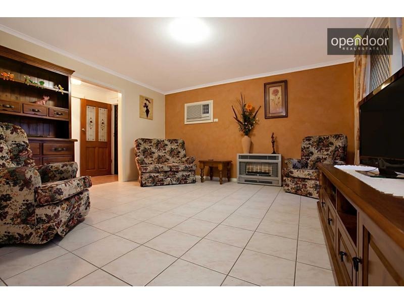 17 Rosemary Terrace, Morphett Vale SA 5162