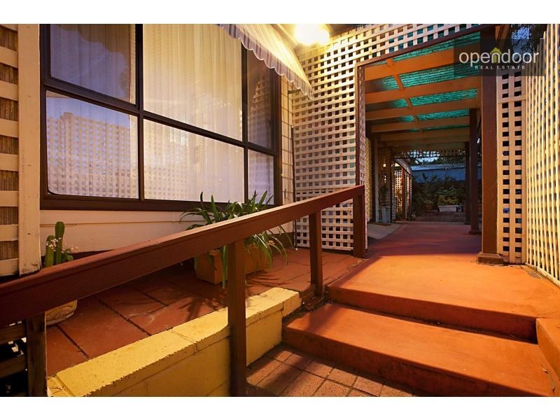 17 Rosemary Terrace, Morphett Vale SA 5162