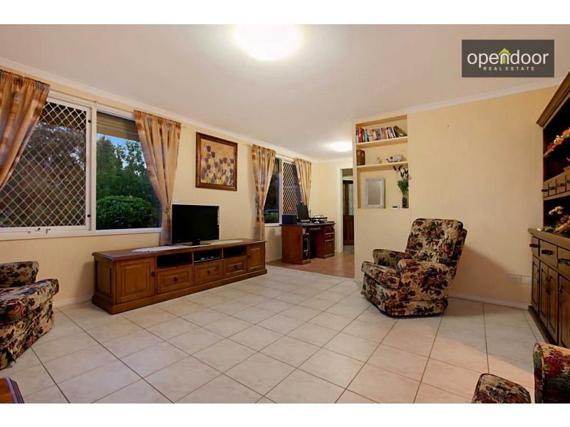 17 Rosemary Terrace, Morphett Vale SA 5162