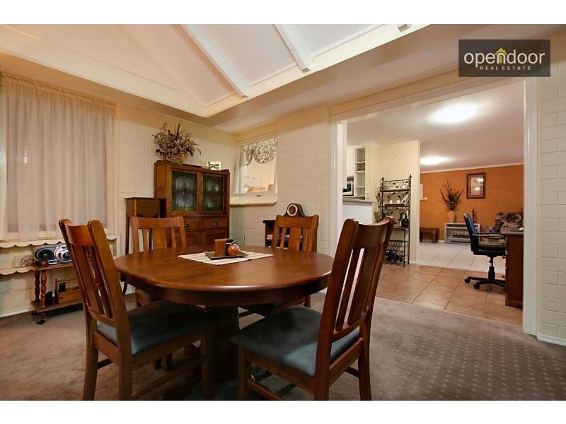 17 Rosemary Terrace, Morphett Vale SA 5162