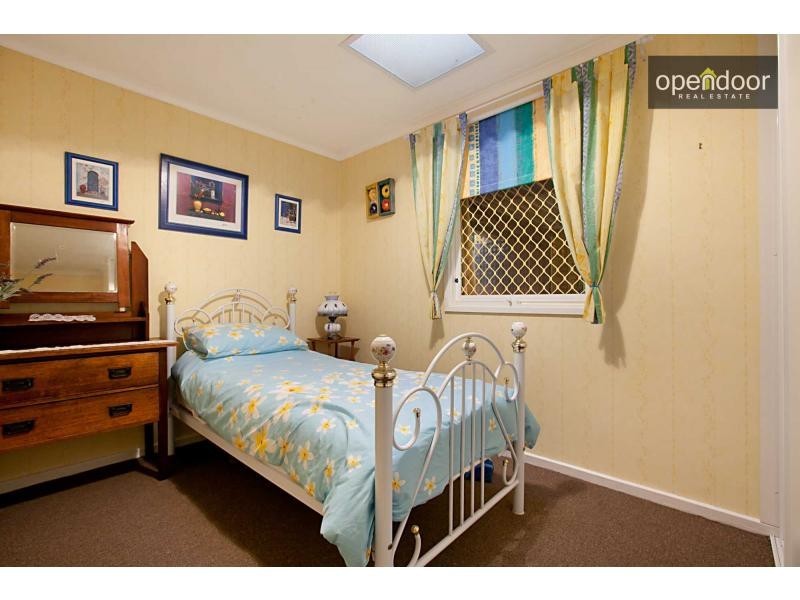 17 Rosemary Terrace, Morphett Vale SA 5162