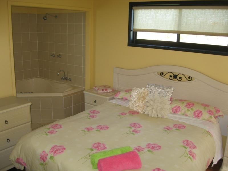 Russell Island QLD 4184