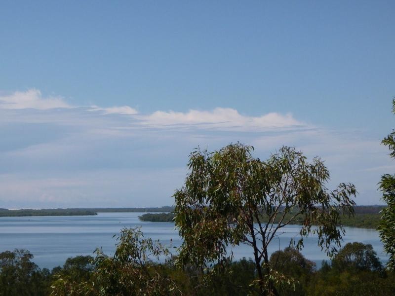 32 Crescent Drive, Russell Island QLD 4184