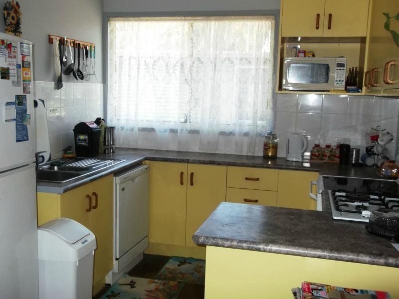 16 Sapphire Street, Russell Island QLD 4184