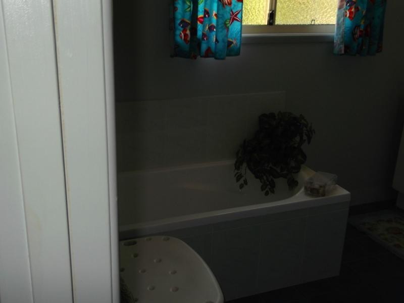 16 Sapphire Street, Russell Island QLD 4184