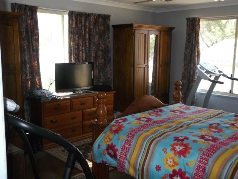 16 Sapphire Street, Russell Island QLD 4184