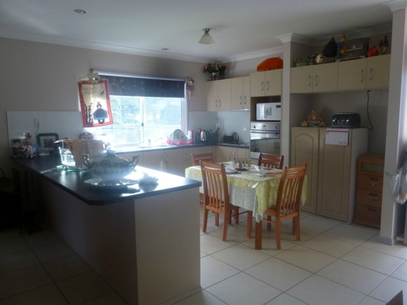 4 Breeze Street, Russell Island QLD 4184