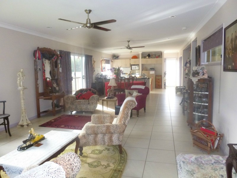 4 Breeze Street, Russell Island QLD 4184